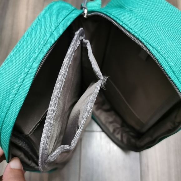 GREEN zipper storage bag - Picture 13 of 16